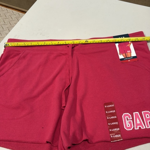 GAP - Women's Logo Short.  Athletic wear Sweat shorts. Pink, Size XL.  NWT, New. - Picture 15 of 16